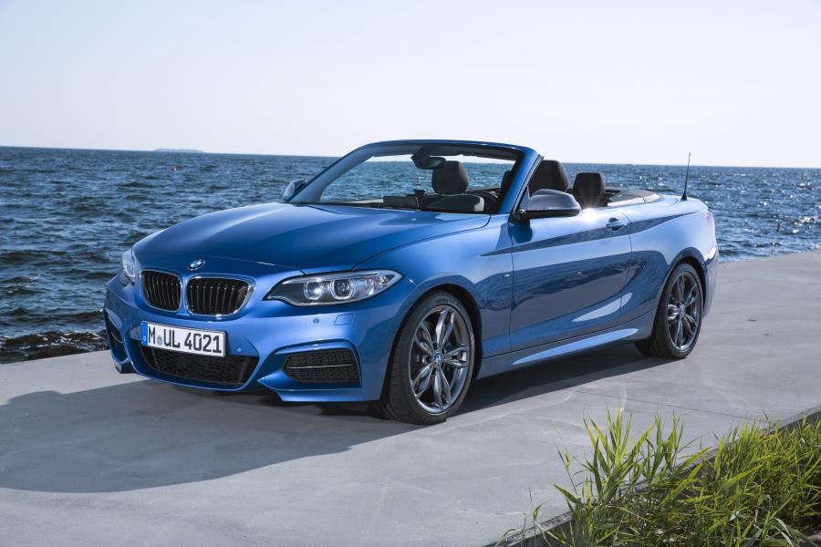  BMW M235i Convertible 2014 года  (фото 12 из 28)